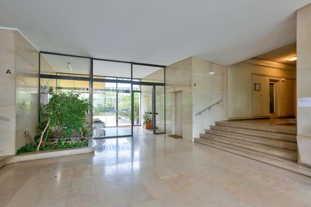 Superb Parisian 1 Bed Flat 10min From Eiffel Tower Appartement Parijs